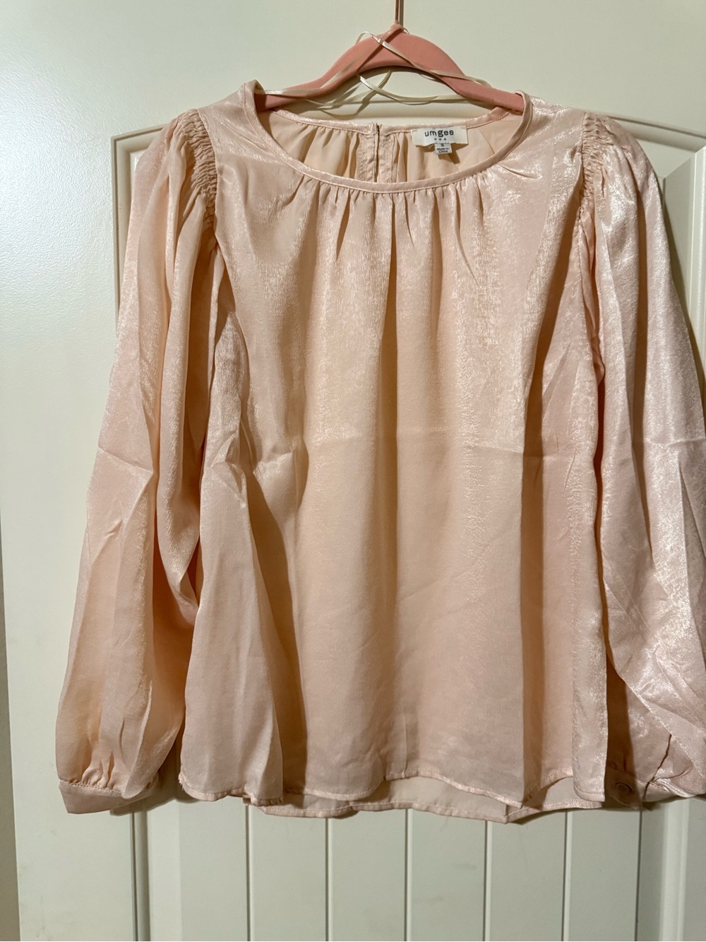 Umgee Pale Blush Satin Peasant Blouse NWOT